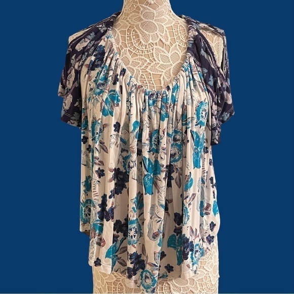 FREE People flow cold shoulder blouse - Picture 5 of 11